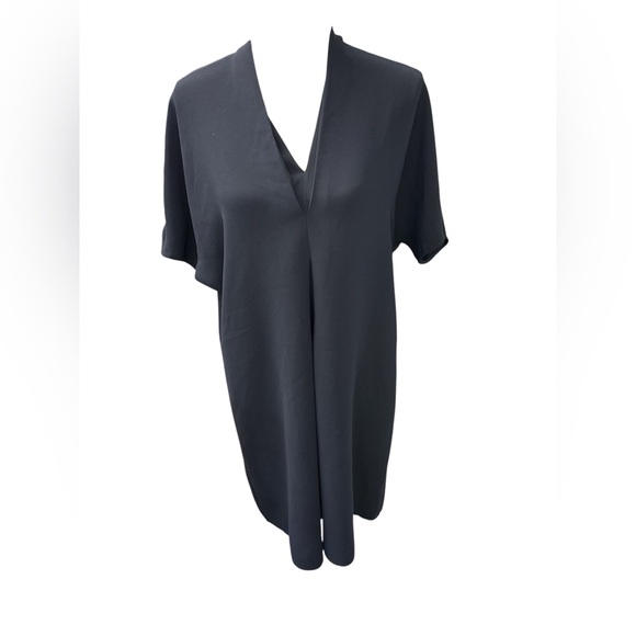 Vince ClassicV- Neck dress - Picture 2 of 7